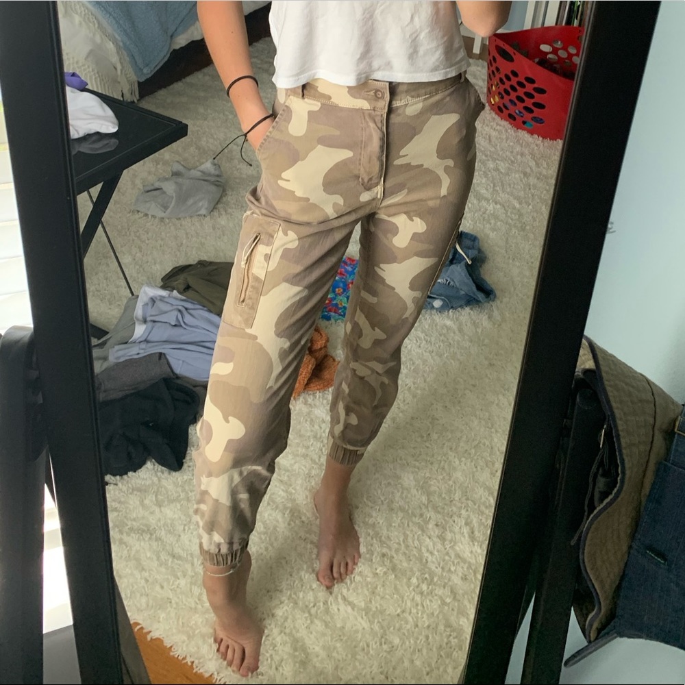 Hollister cargo jogger pants